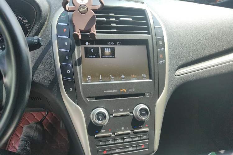 Used Lincoln MKC 2017 2.0T Two-Wheel Drive Deluxe Edition