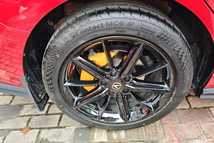 Used CHANGAN UNI-V 2023 1.5T Prestige Model Right Rear Wheel Hub