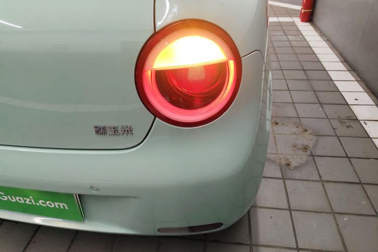 Used CHANGAN NEVO Lumin 2022 155 km – Refreshingly Sweet Edition Right Rear Taillight
