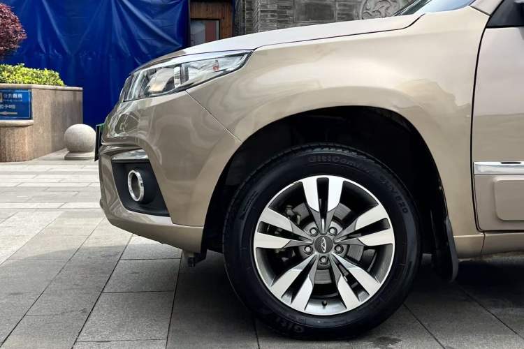 Used Chery Tiggo 3 2016 1.6L Manual ZhiShang Edition Left Front Wheel Hub