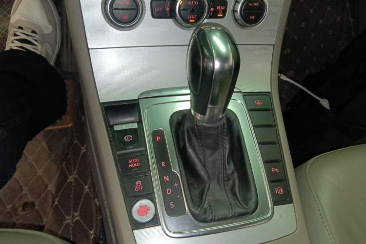 Used Volkswagen Magotan 2012 Facelift 1.8TSI Prestige Model
