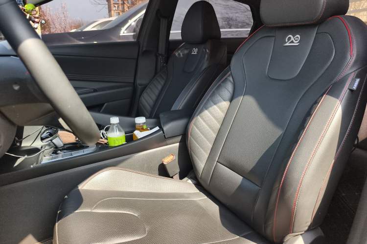 Used Hyundai Elantra 2022 1.5L CVT 20th Anniversary Edition
