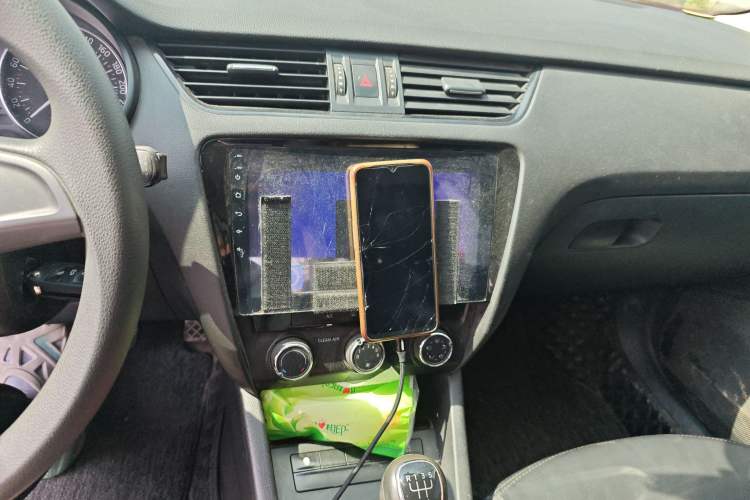 Used Skoda Octavia 2017 Classic Model 1.6L Manual Standard Edition
