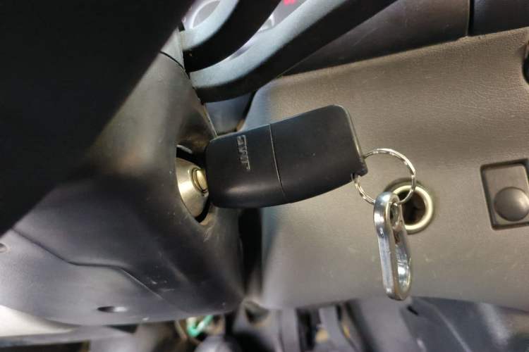 Used JMC Transit 2017 2.8T Commercial Version Short Wheelbase Mid-Roof 6/7/8-Seater JX493
