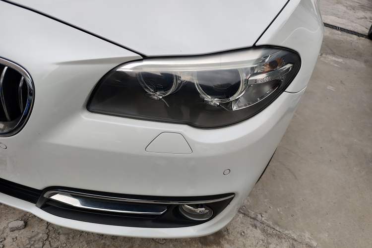 Used BMW 5 Series 2017 525Li Luxury Design Package Left Front Headlight