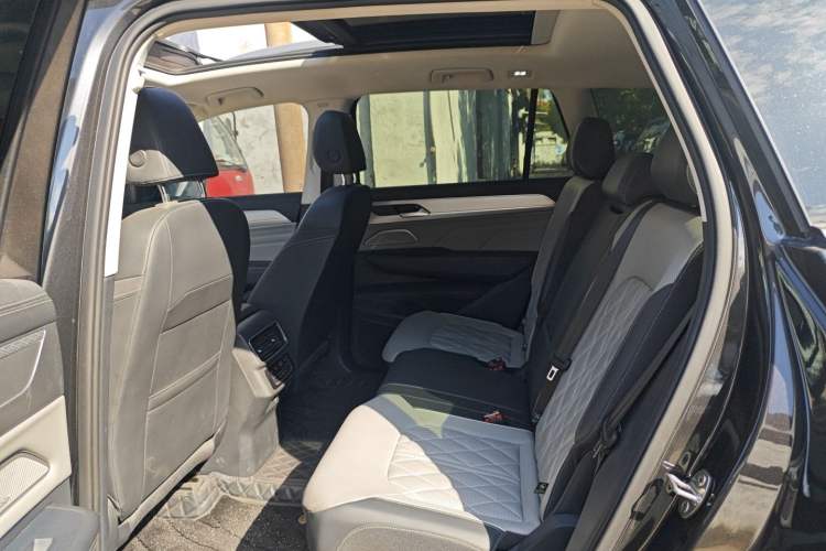 Used Volkswagen Tavendor 2023 380TSI Four-Wheel Drive R-Line First Edition