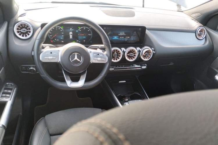 Used Mercedes-Benz EQA 2022 EQA 300 4MATIC Launch Edition
