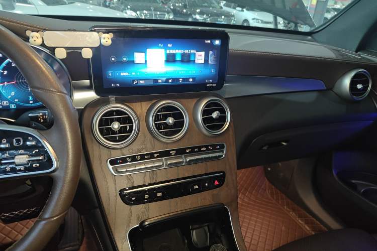 Used Mercedes-Benz GLC 2021 GLC 260 L 4MATIC Luxury Model Audio And AC Panel
