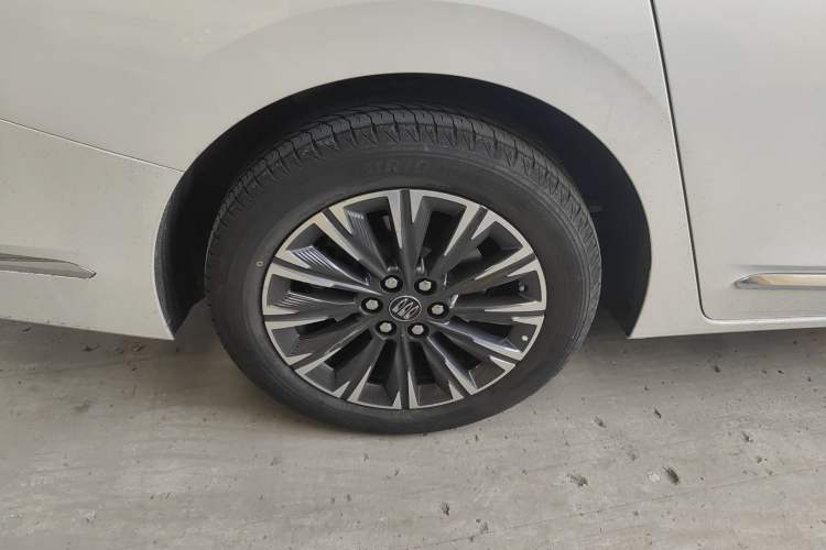 Used Buick GL8 2025 Lu Zun Deluxe Edition