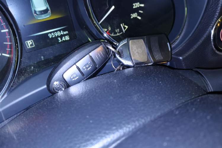 Used Nissan X-Trail 2014 2.0L CVT Comfort Edition 2WD
