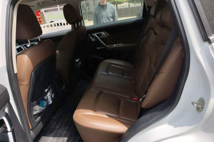 Used Geely Auto Emgrand X7 Sport 2016 1.8TD Automatic ZhiZun Version Left Rear Seat