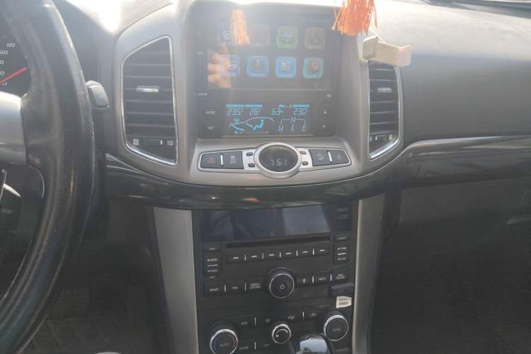 Used Chevrolet Captiva 2017 2.4L 4x4 Flagship Edition 7-Seater
