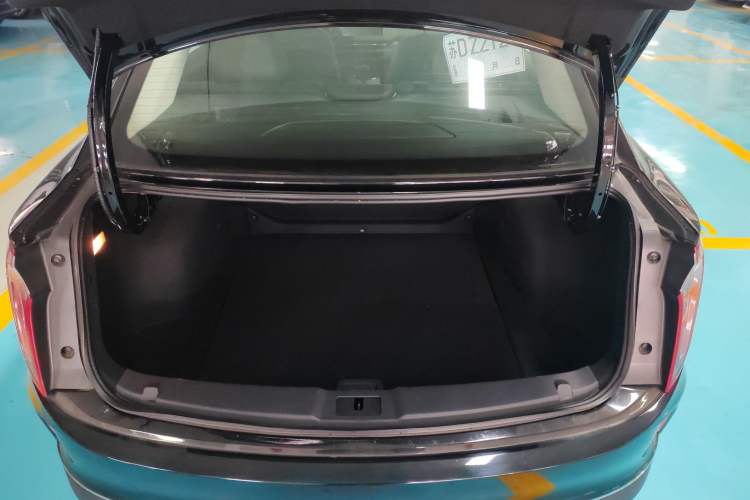 Used Hongqi E-QM5 2024 450km Range Commuter Version