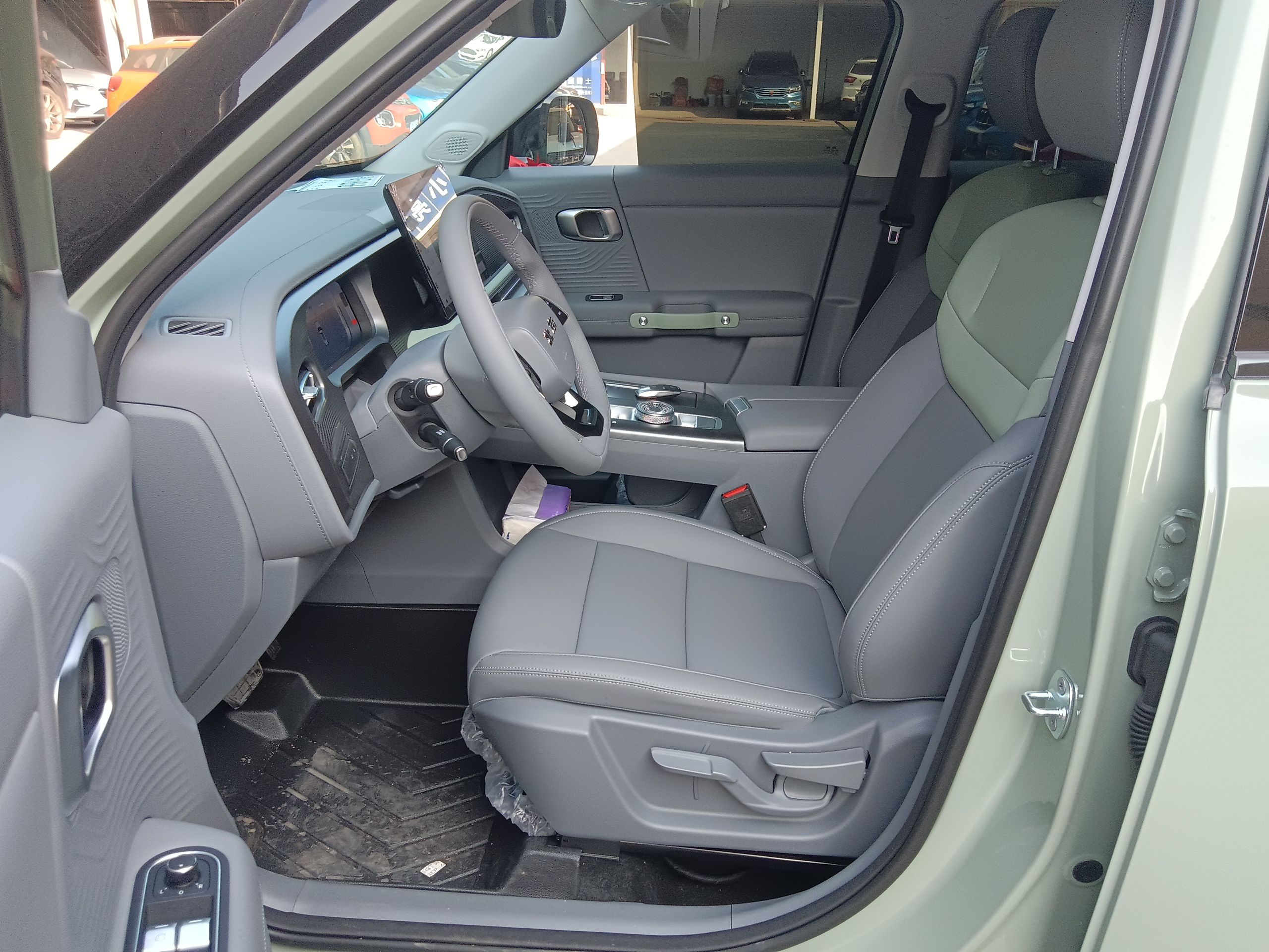 Переднее сиденье в автомобиле