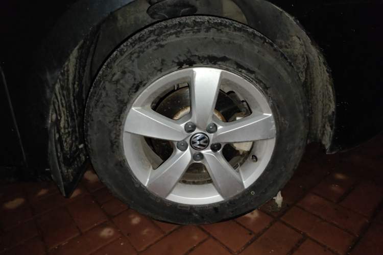 Used Volkswagen Lavida 2015 1.6L Manual Fashion Edition