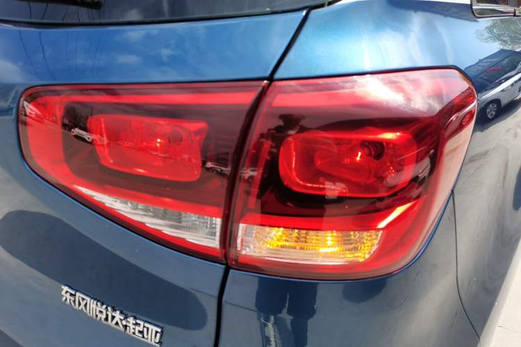 Used Kia KX3 2015 1.6L Automatic Two-Wheel Drive DLX Right Rear Taillight