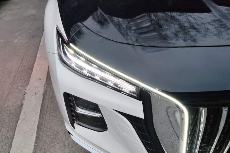 Used Hongqi H5 2025 2.0T Automatic Flag Edition – 500 000 Units Commemorative Version