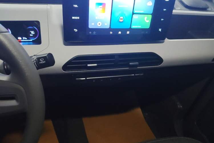 Used Geely Galaxy Panda 2023 Panda Mini 200km Endurance Bear