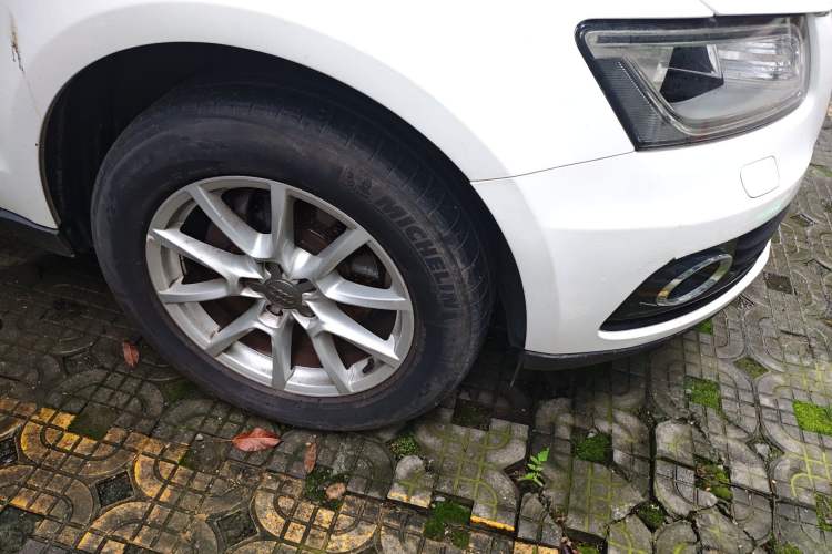 Used Audi Q5 2016 40 TFSI Trendy Edition Right Front Wheel Hub