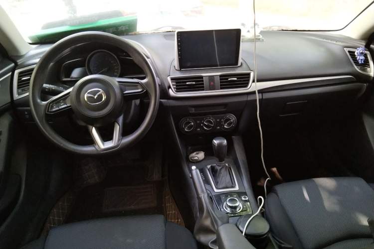Used Mazda 3 Axela 2017 Sedan 1.5L Automatic Comfort Model Emission Standard China V