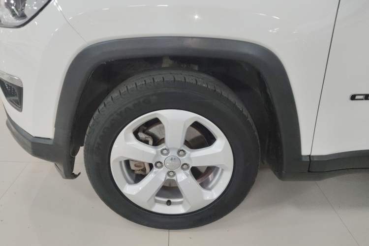 Used Jeep Compass 2017 200T Automatic Family Edition
