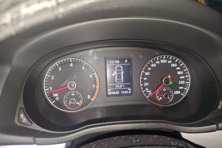 Used Volkswagen Passat 2015 1.8TSI DSG Prestige Edition Instrument Cluster