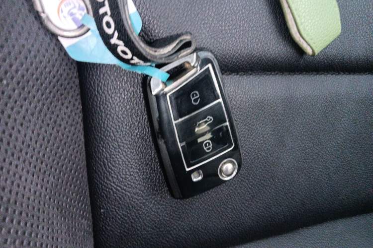 Used Volkswagen Tayron 2022 280TSI Two-Wheel Drive Luxury Smart Connectivity Version Vehicle Key