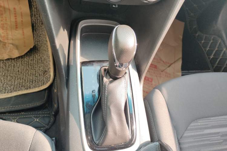 Used Chevrolet Cavalier 2018 320 Automatic Enjoyment Sunroof Edition Gear Lever