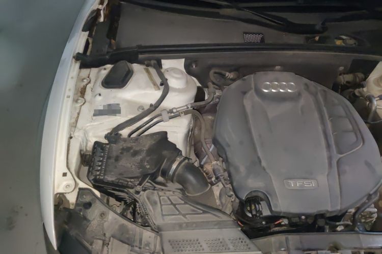 Used Audi A5 2016 Sportback 45 TFSI Engine Bay Right