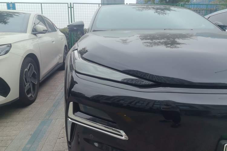 Used Geely Galaxy 8 2025 130km EM-i Flagship Edition
