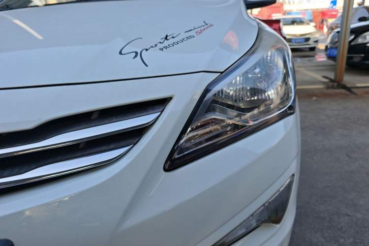 Used Hyundai Verna (older generation) 2014 1.4L Manual Smart GLS Trim