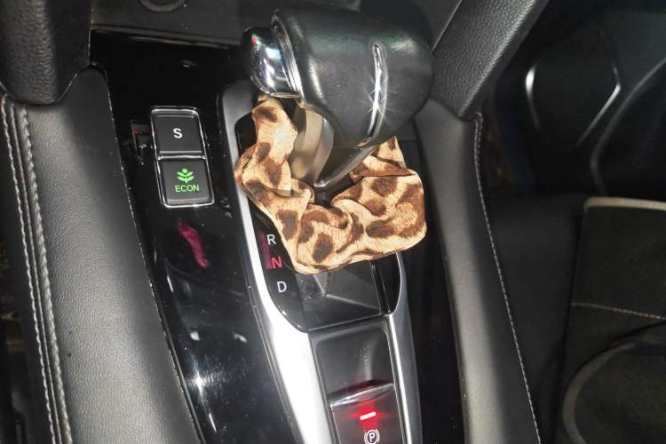 Used Honda UR-V 2017 240TURBO Two-Wheel Drive Luxury Edition China V
