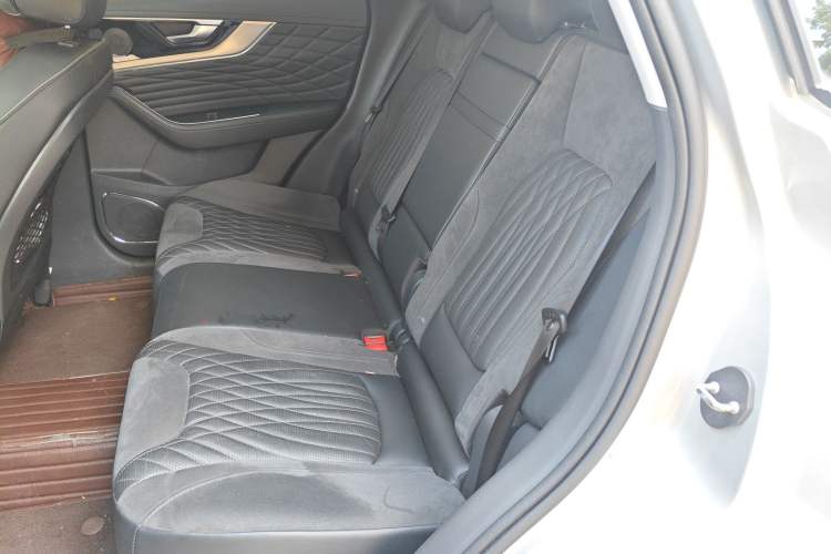 Used Hongqi HS5 2022 Revised Version 2.0T Smart Connect Flagship Edition