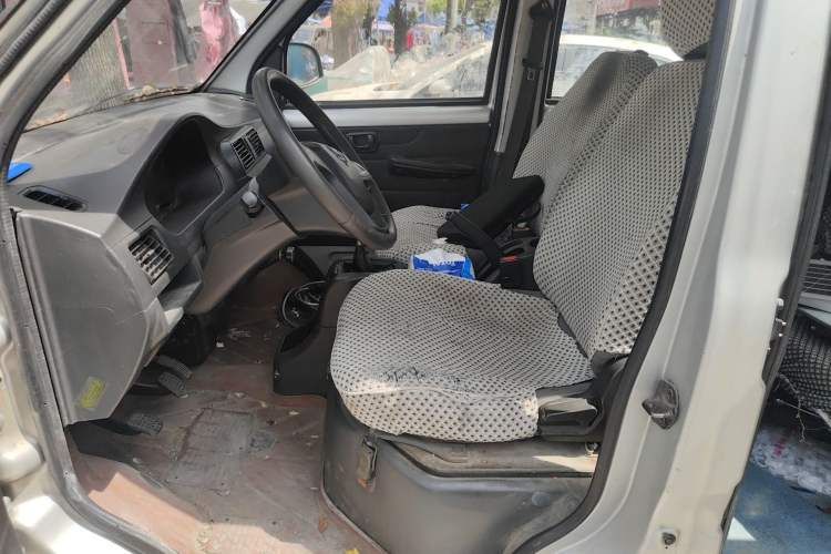 Used Wuling Rongguang 2012 1.5L Extended Basic Version
