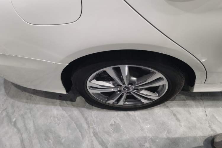 Used Mercedes-Benz C-Class 2018 C 200 L Sport Edition Right Rear Wheel Hub