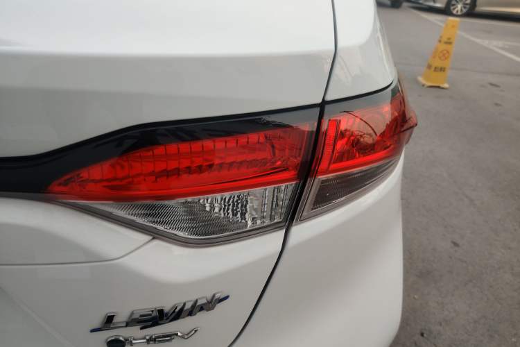 Used Toyota Levin 2024 Smart Electric Hybrid Dual-Engine 1.8L Leading Edition Right Rear Taillight