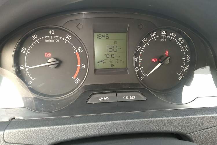 Used Skoda Rapid 2016 1.6L Manual Trend Edition Instrument Cluster