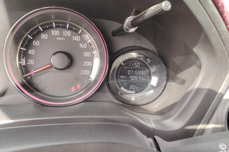 Used Honda XR-V 2017 1.5L LXi CVT Classic Edition Odometer Close Up