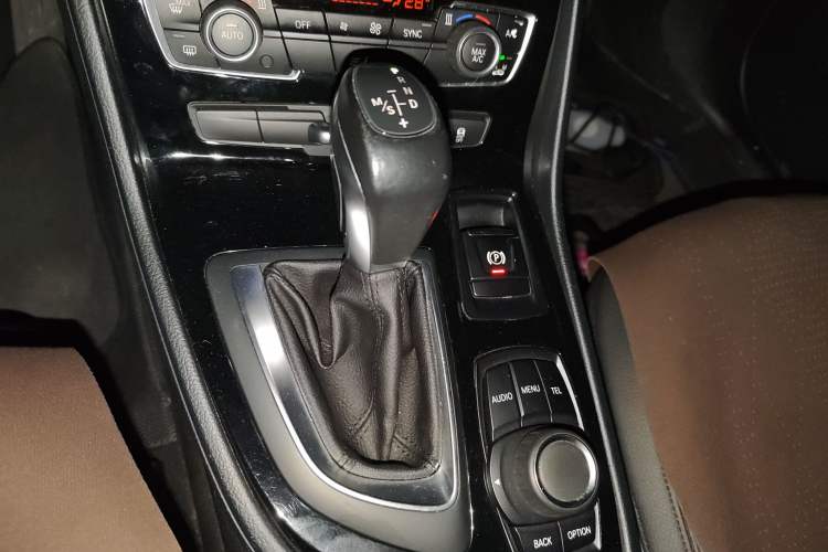 Used BMW 2 Series Active Tourer 2015 218i Leading Model Gear Lever