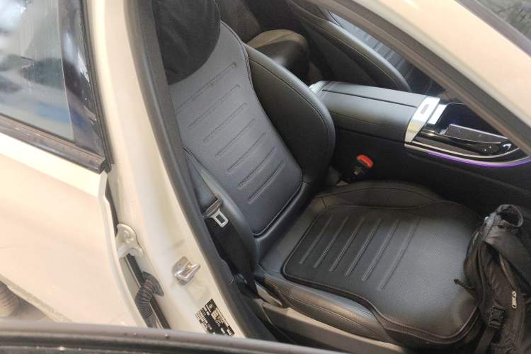 Used Mercedes-Benz C-Class 2025 C 260 L Obsidian Night Sport Edition Right Front Seat