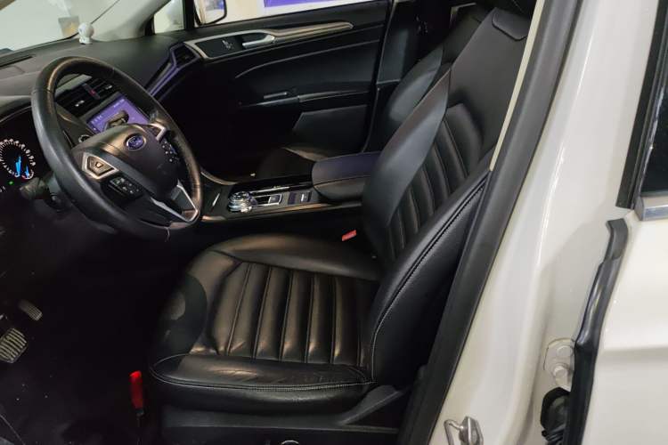 Used Ford Mondeo 2017 EcoBoost 200 Stylish Model Left Front Seat