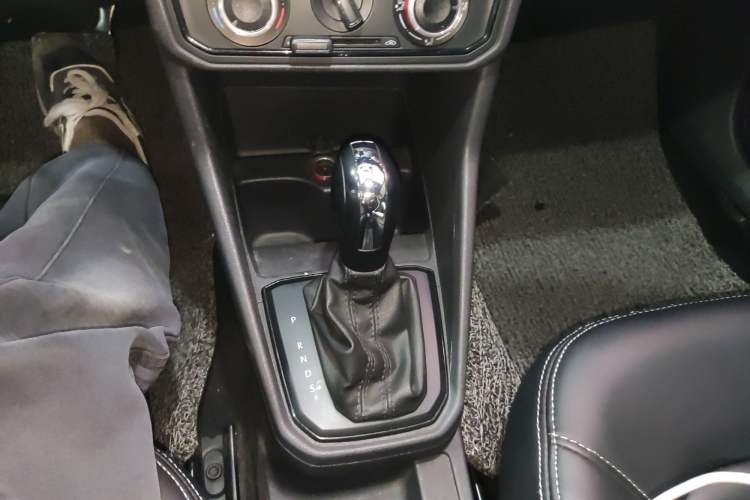 Used Volkswagen Jetta 2017 1.5L Automatic Fashion Model