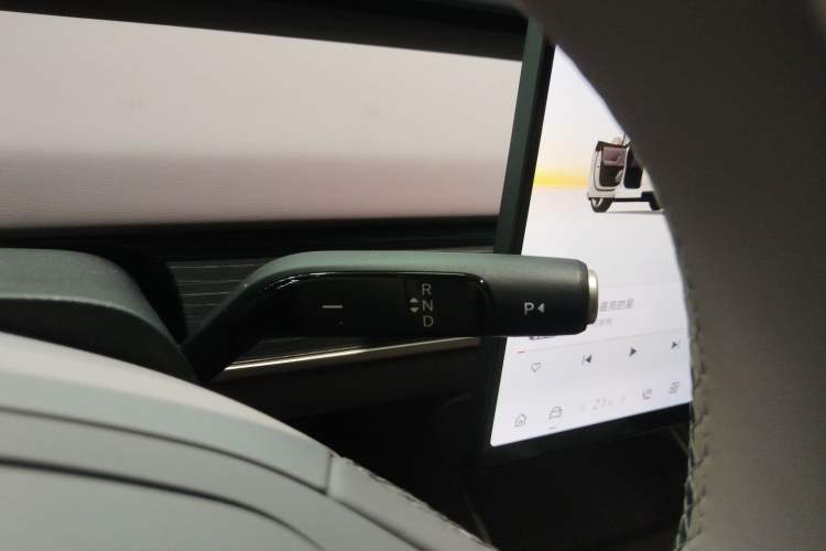 Used ONVO L60 2024 60 kWh Rear-Drive Version