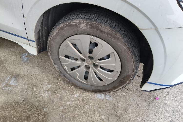 Used BYD e2 2021 Comfort Model Right Front Wheel Hub