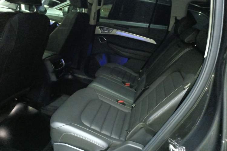 Used Volkswagen Talagon 2022 380TSI All-Wheel-Drive Luxury Prestige Pro 7-Seater Left Rear Seat