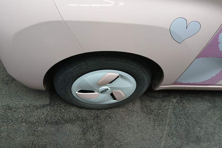 Used Chery New Energy QQ Ice Cream 2022 170km Sundae Phosphate Lithium-Ion