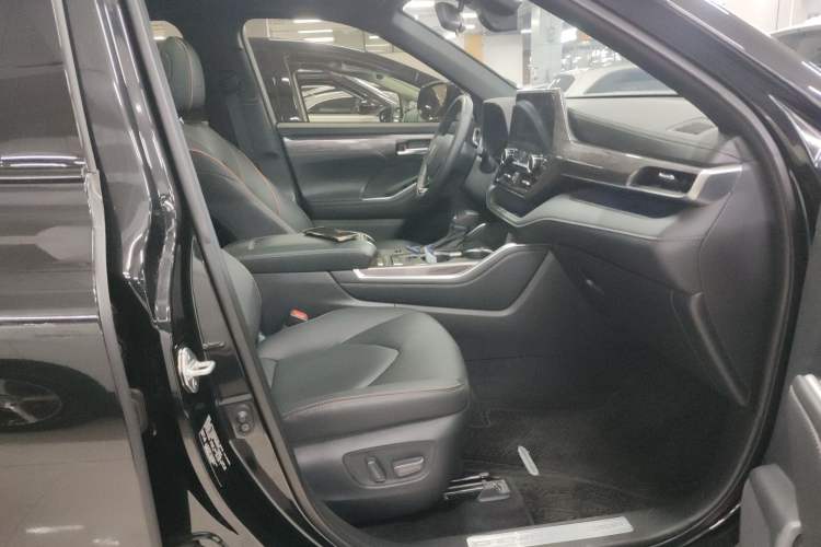 Used Toyota Crown Kluger 2024 2.5L HEV Four-Wheel Drive Luxury Edition Right Front Seat