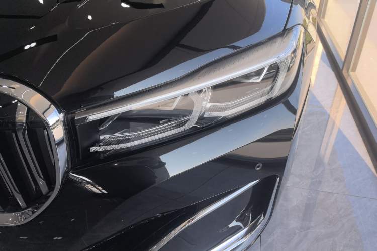 Used BMW 7 Series 2021 740Li Leading Edition Luxury Package
