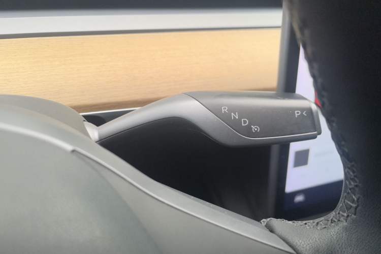 Used Tesla Model Y 2021 Standard Range Rear-Wheel Drive Version
