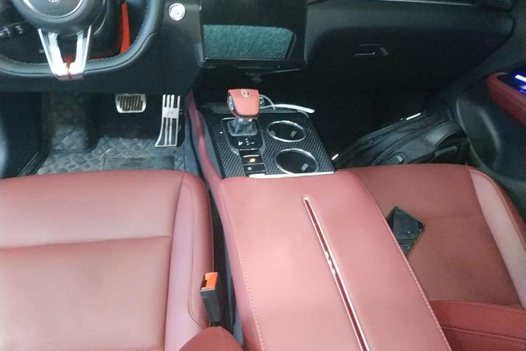 Used Hongqi HS3 PHEV 2025 Model 125km Jingwei PLUS 2 Millionth Anniversary Edition
